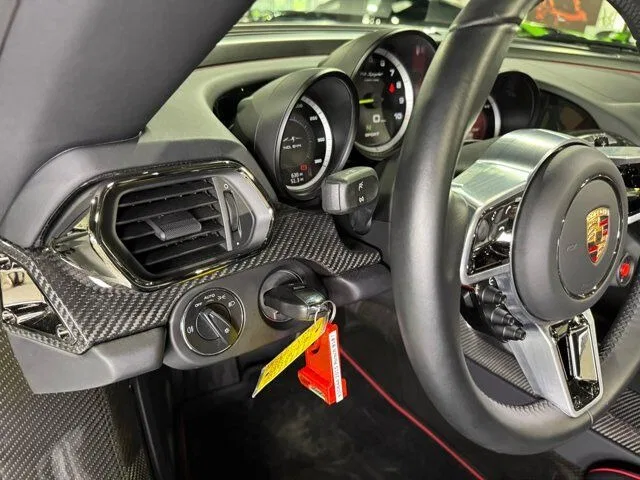 2015 Porsche 918 Spyder Weissach interior, dashboard