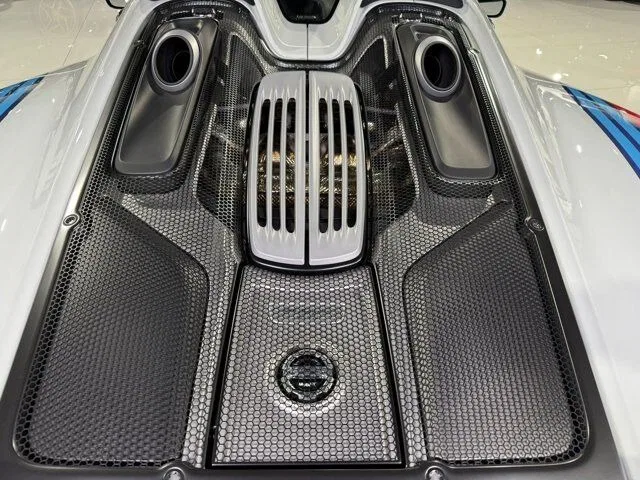 2015 Porsche 918 Spyder Weissach engine
