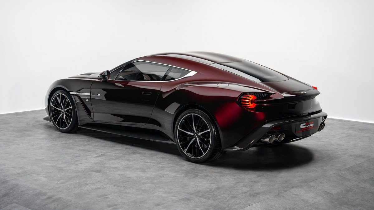 2018 Aston Martin Vanquish Zagato, 17/19