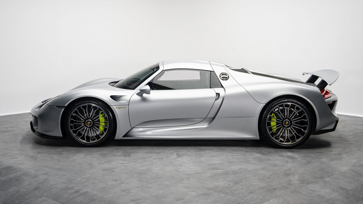 2015 Porsche 918 Spyder, 2/20