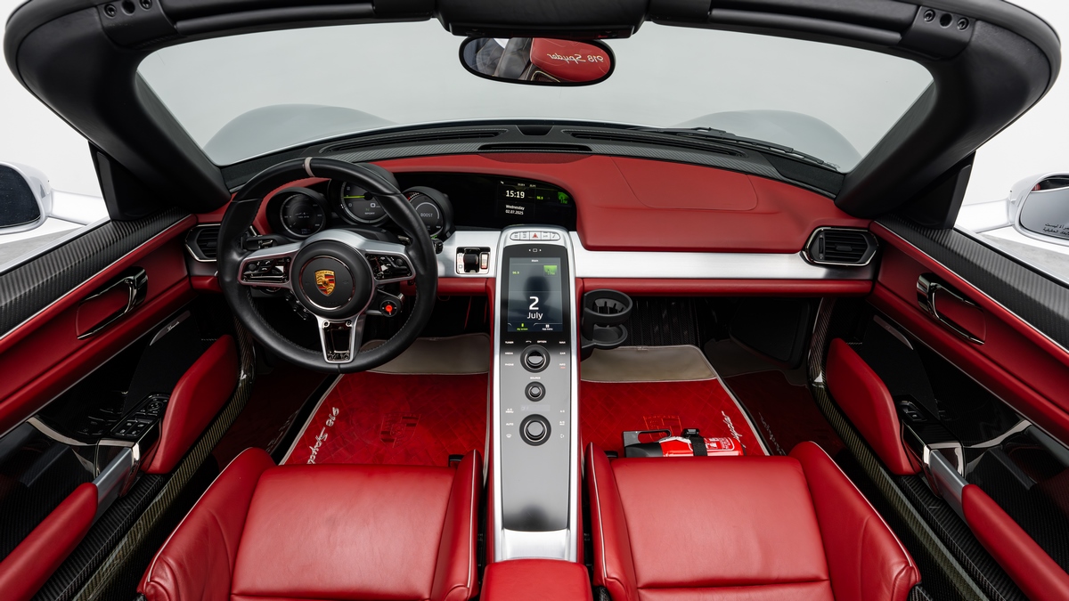 2015 Porsche 918 Spyder, 4/20