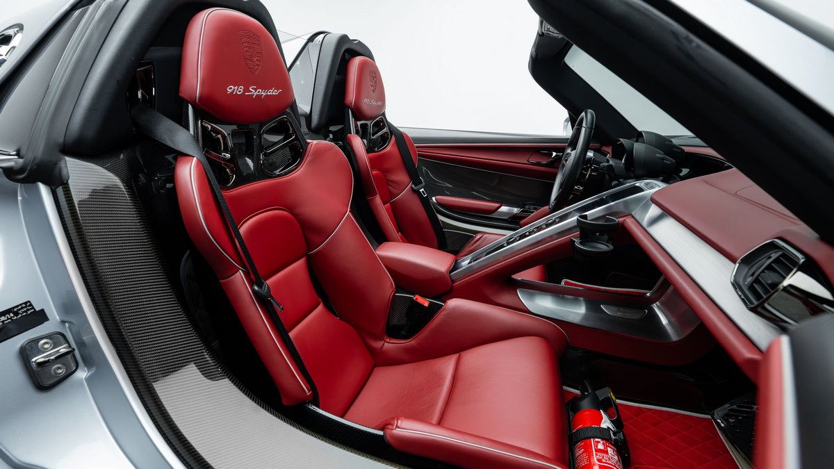 2015 Porsche 918 Spyder, 6/20