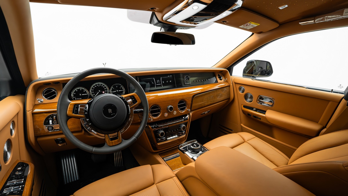 2023 Rolls-Royce Phantom, 3/18