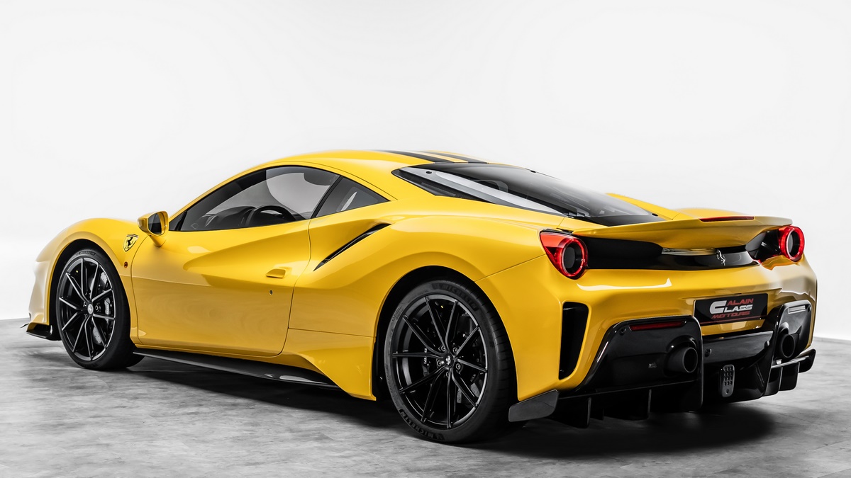 2020 Ferrari 488 Pista, 5/17