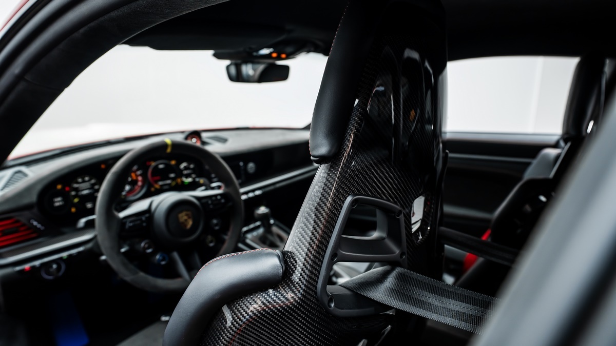 2024 Porsche 911 GT3 RS, 8/18