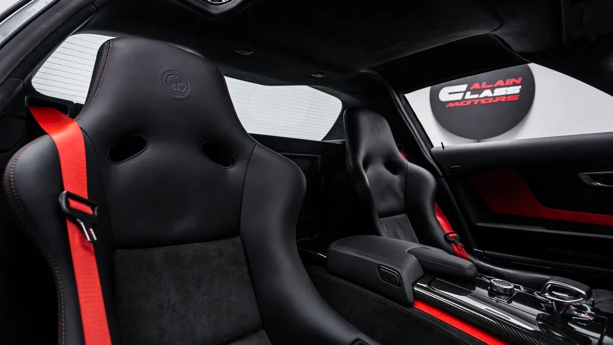 2014 Mercedes-AMG SLS Black Series interior, seats, Black & Red