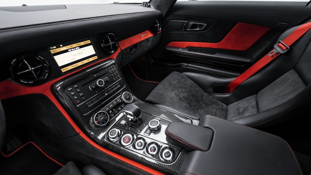 2014 Mercedes-AMG SLS Black Series, 10/17