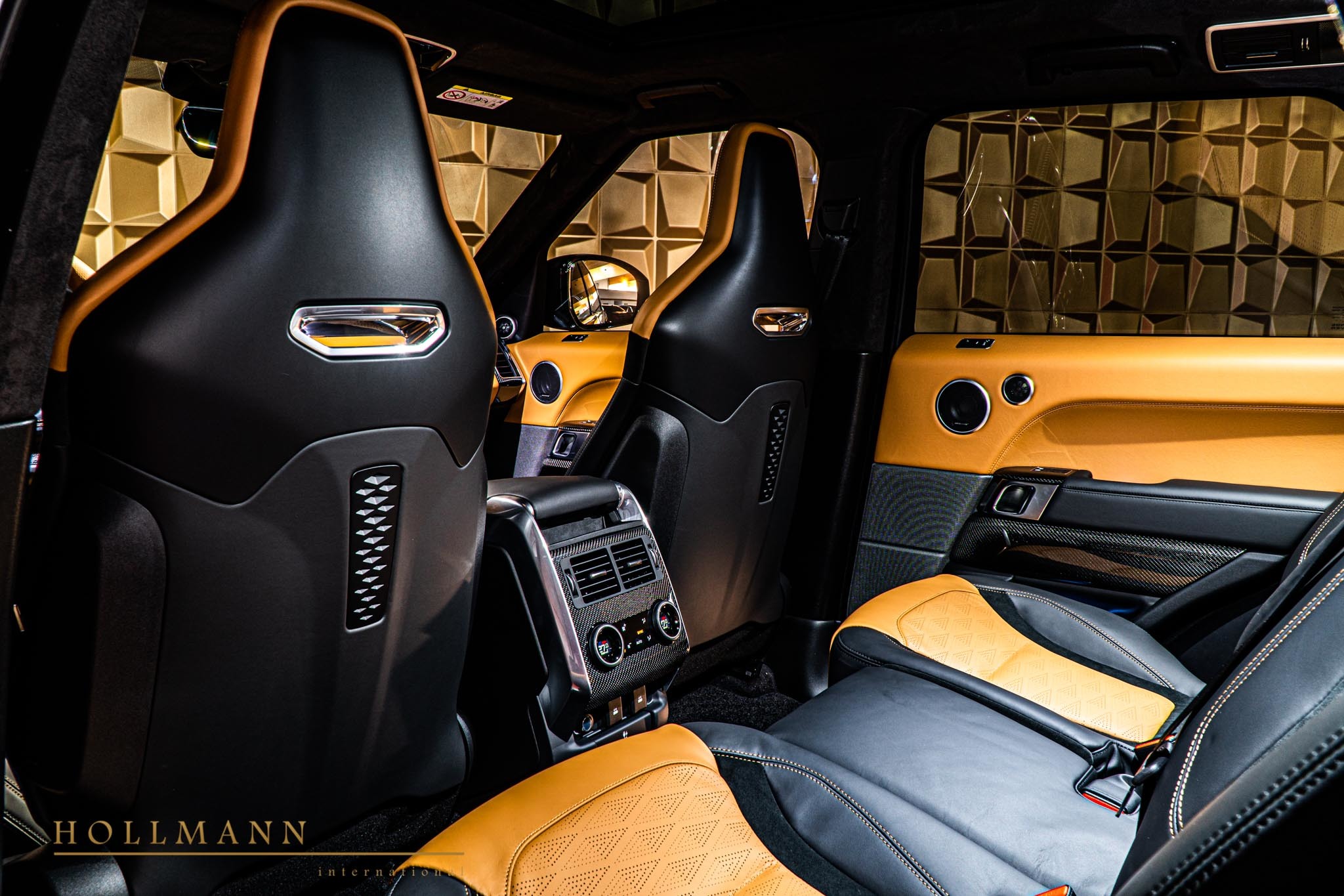 2020 Land Rover Range Rover Sport 5.0 V8 SVR, 4/19