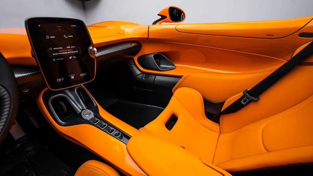 2021 McLaren Elva interior, Orange