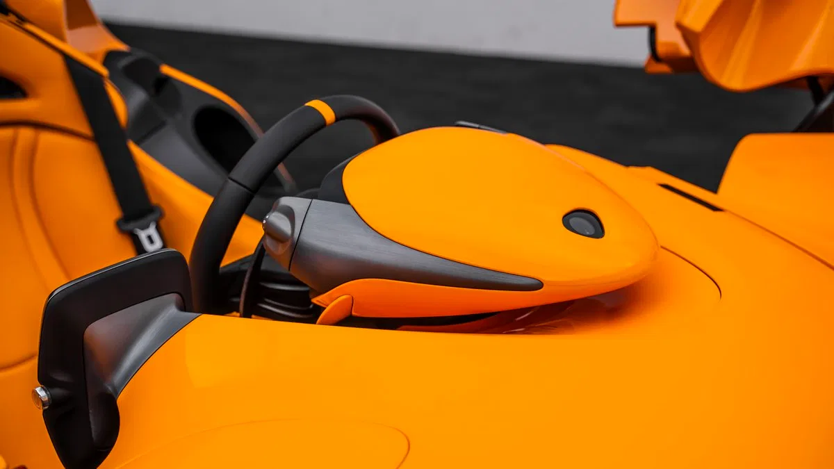2021 McLaren Elva interior, Orange