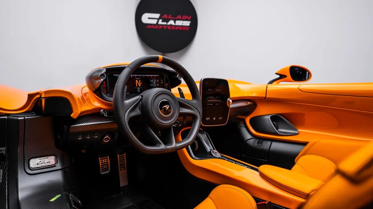 2021 McLaren Elva interior, Orange