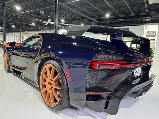 2021 Bugatti Chiron Pur Sport, 2/18