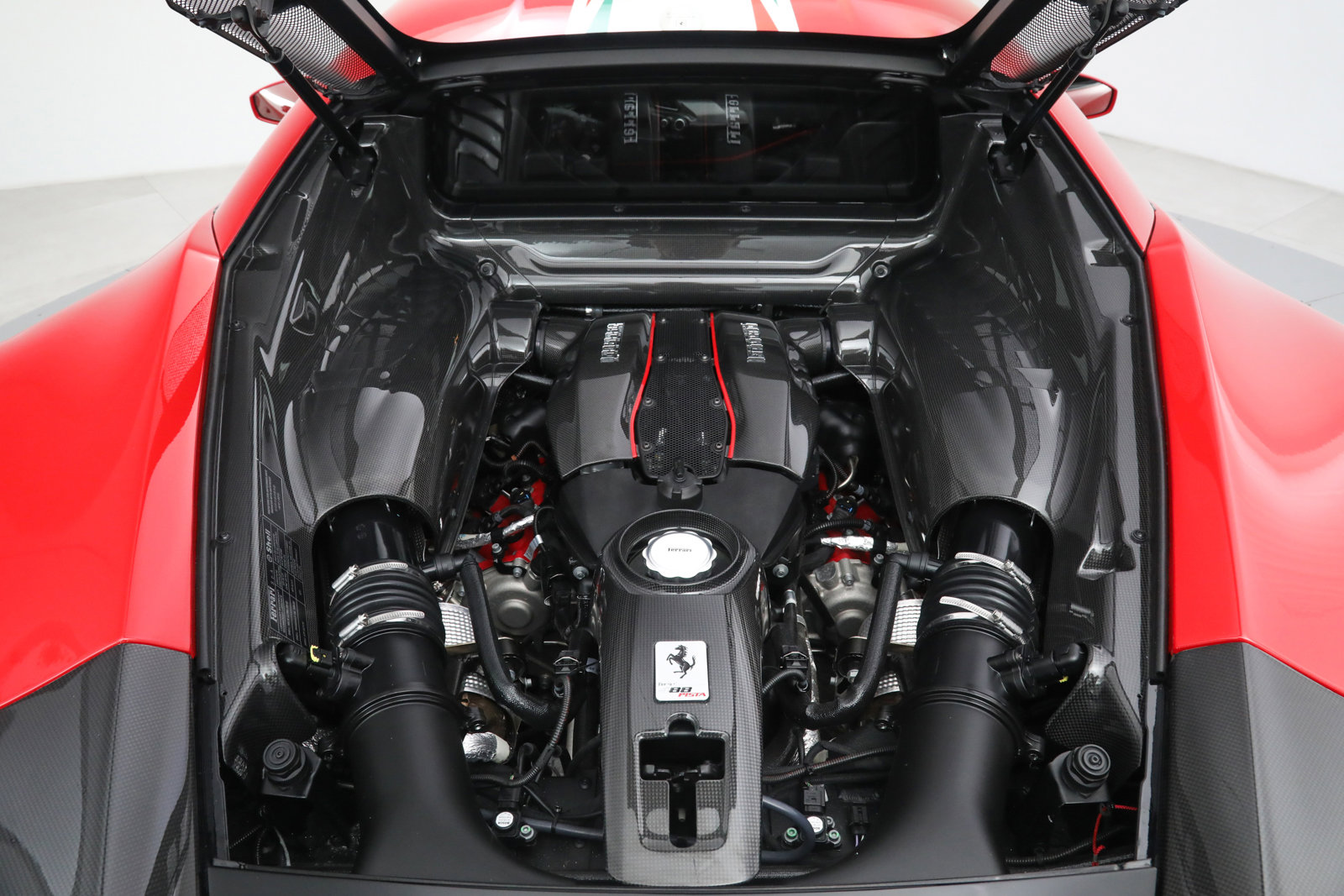 2019 Ferrari 488 Pista Piloti, 8/18