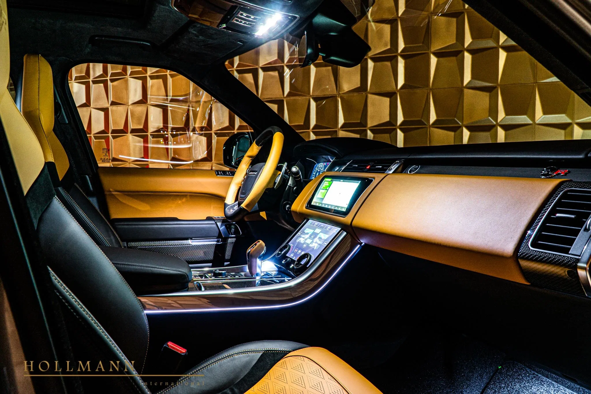 2020 Land Rover Range Rover Sport 5.0 V8 SVR interior, EbonyTan