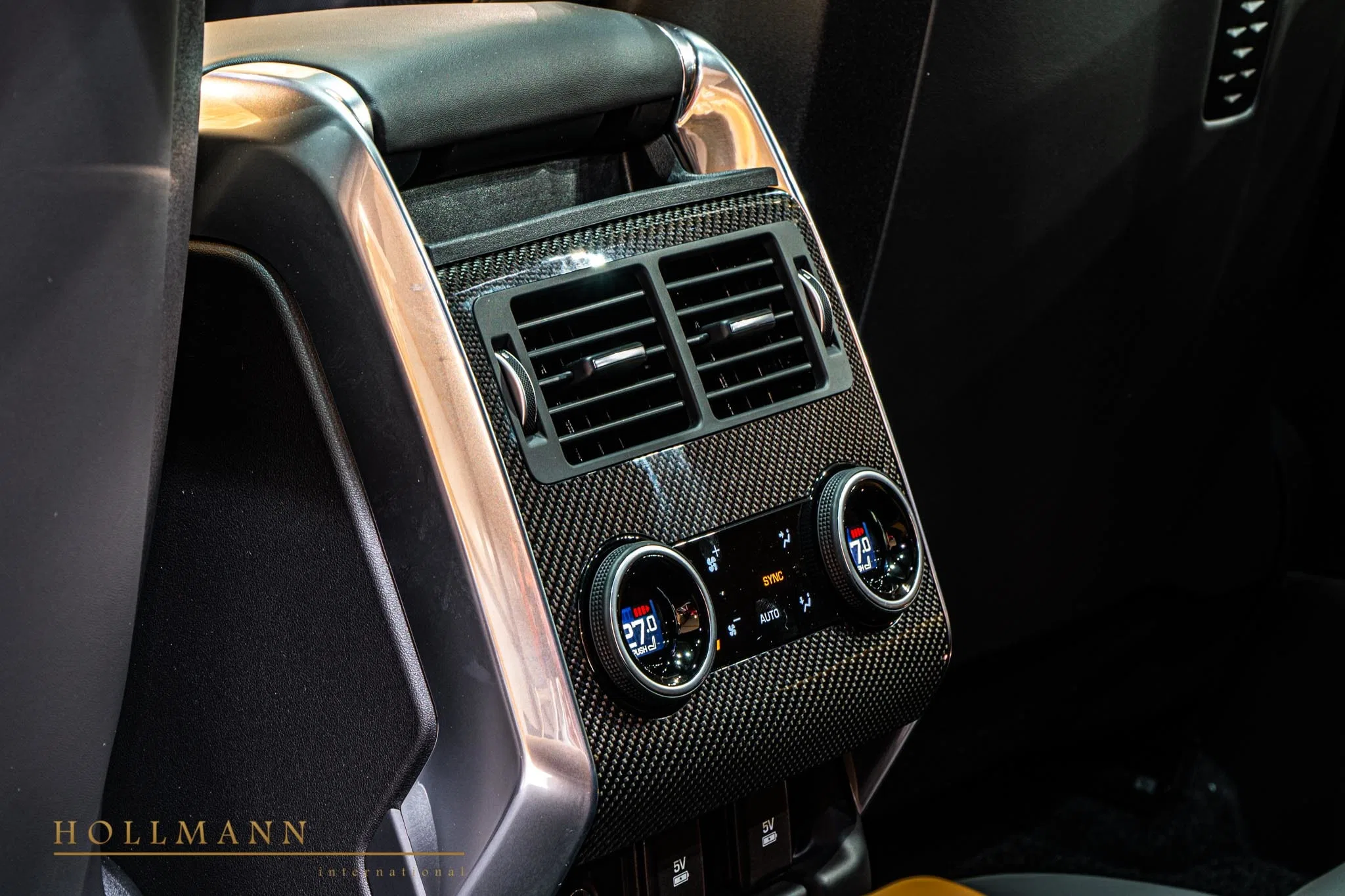 2020 Land Rover Range Rover Sport 5.0 V8 SVR interior, EbonyTan