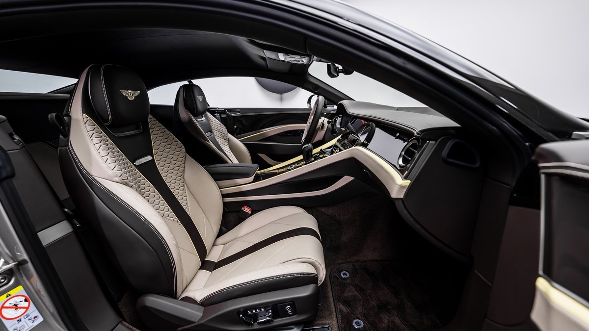 2025 Bentley Batur, 14/17