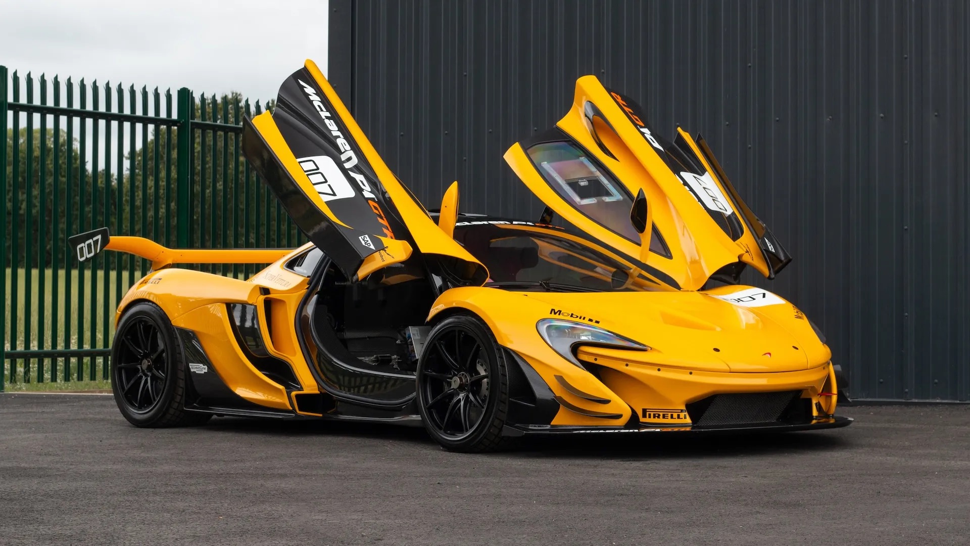2015 McLaren P1 GTR