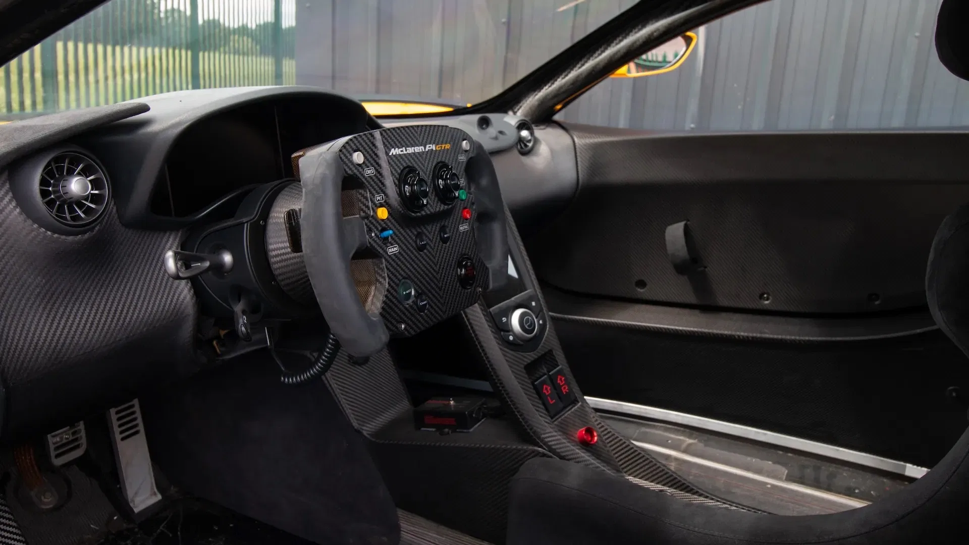 2015 McLaren P1 GTR interior, dashboard