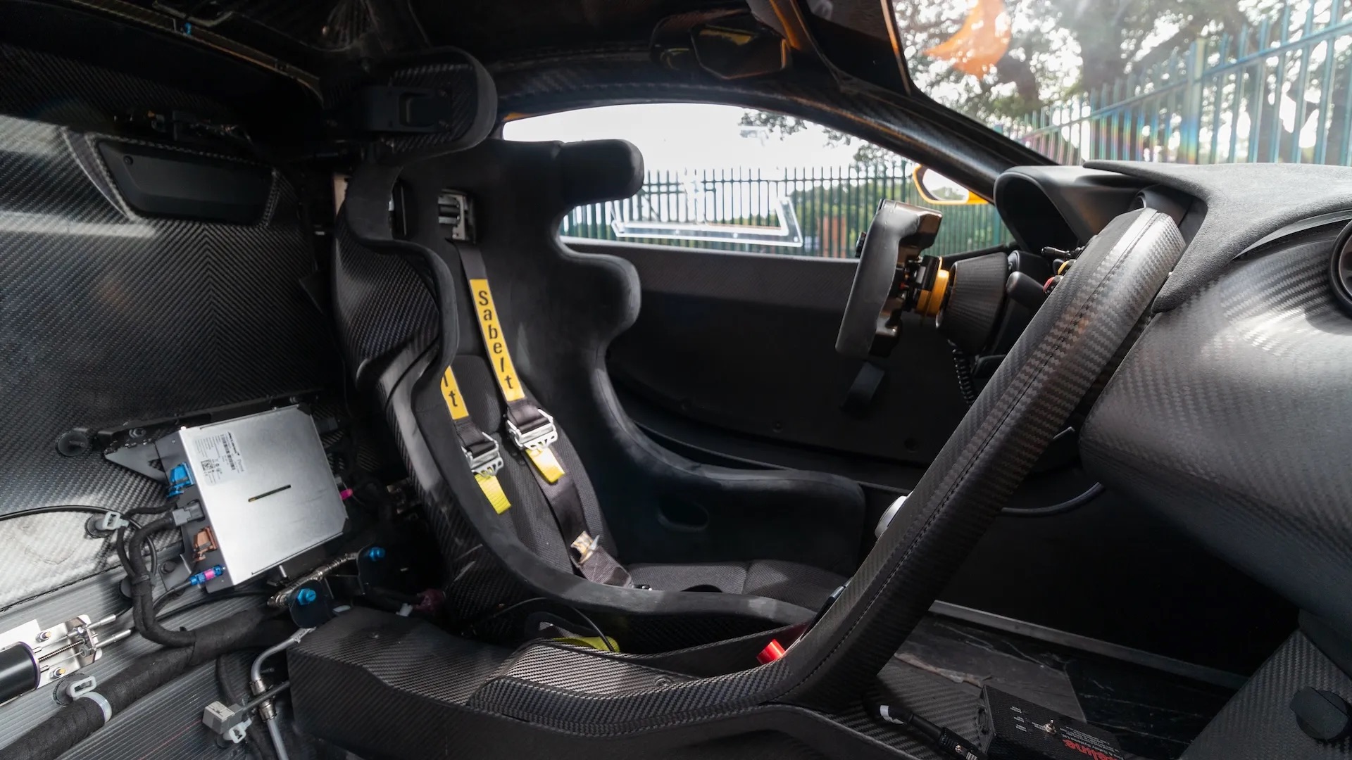 2015 McLaren P1 GTR, 4/16