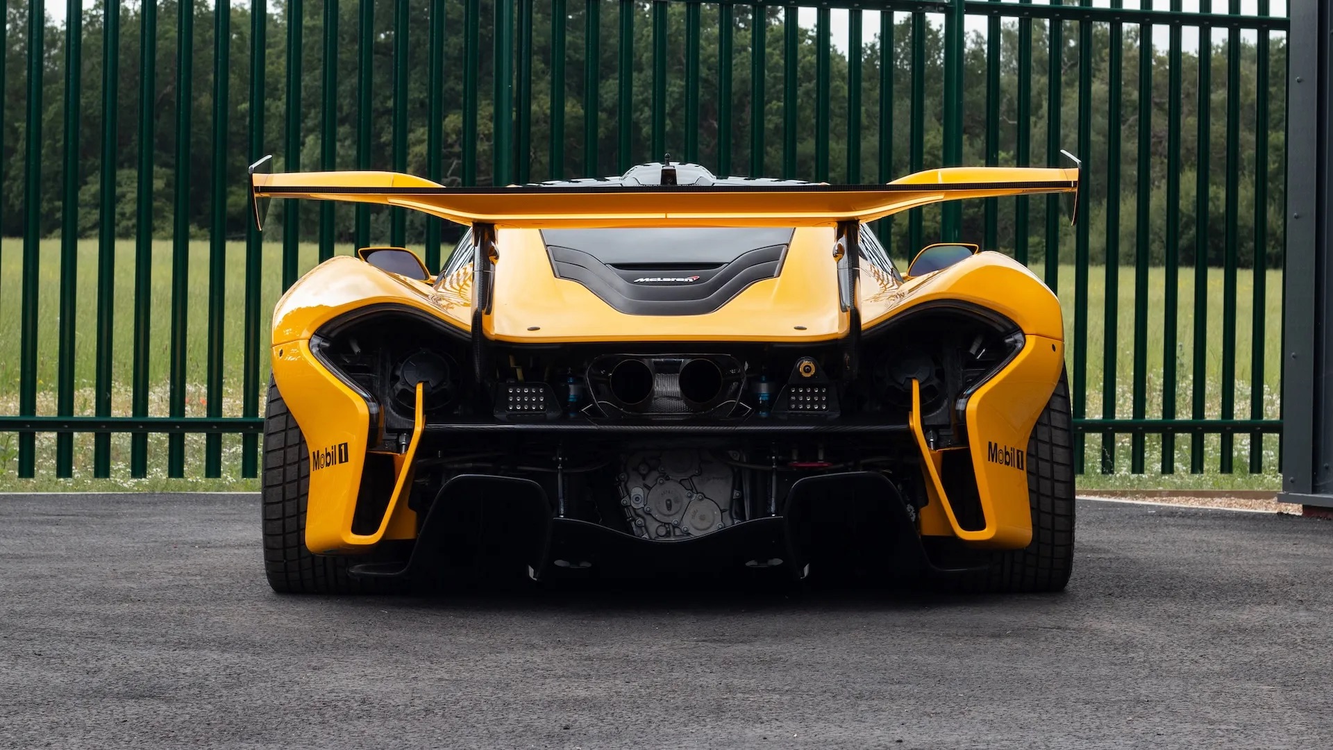 2015 McLaren P1 GTR, 11/16