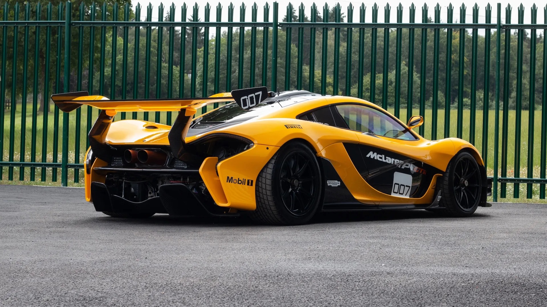 2015 McLaren P1 GTR, 13/16
