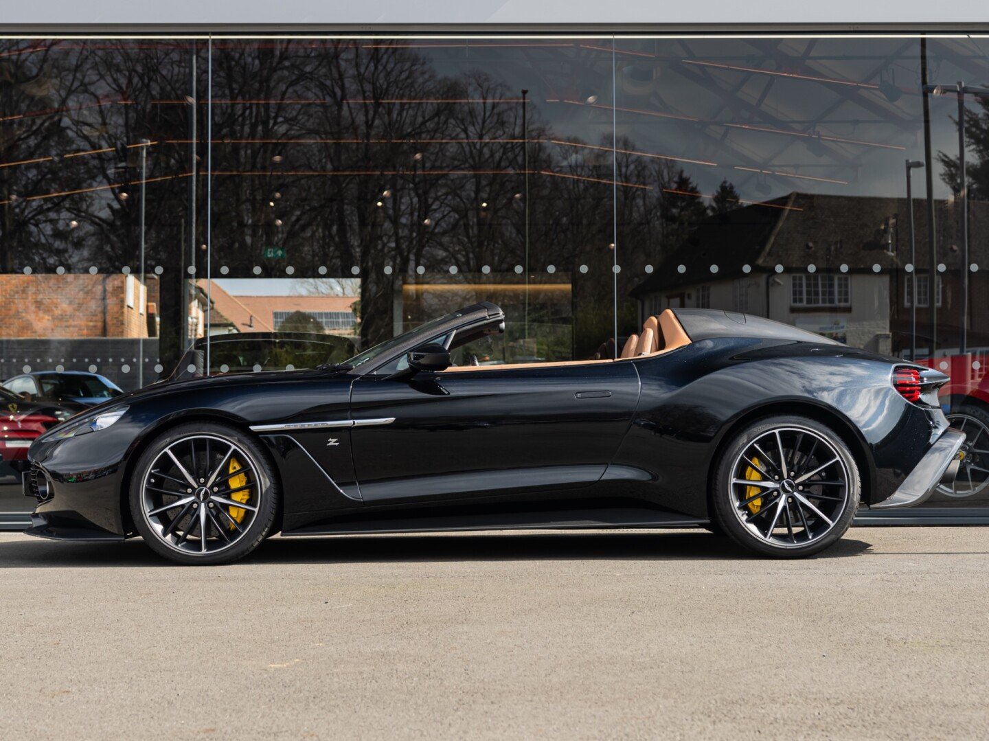 2018 Aston Martin Vanquish Zagato Speedster, 17/18