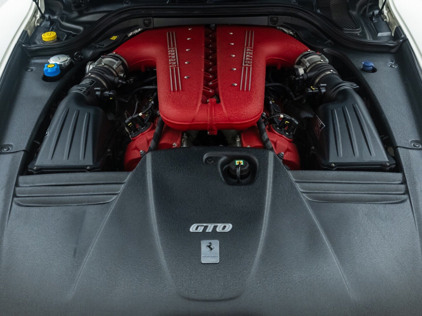 2011 Ferrari 599 GTO, 9/18