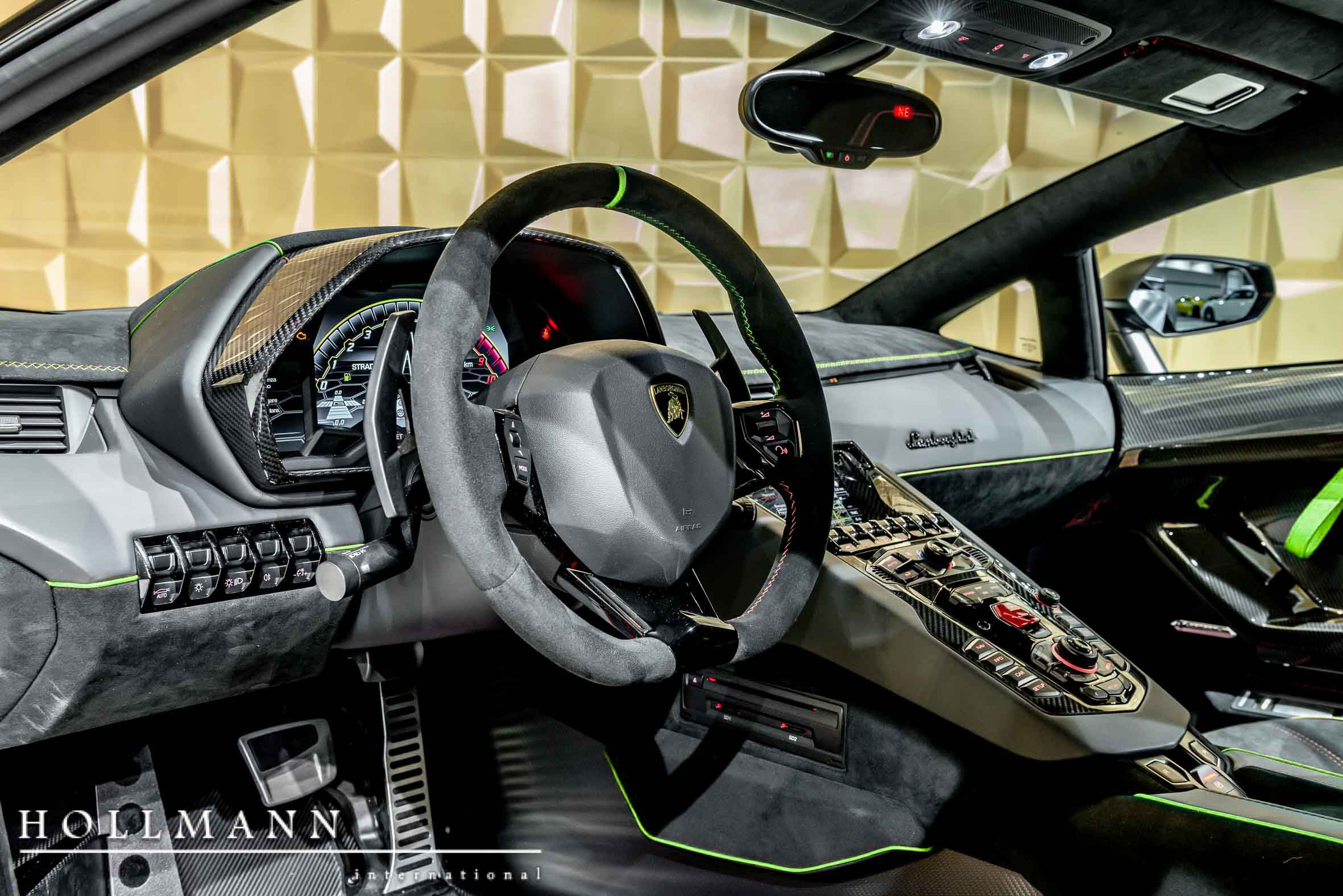 2020 Lamborghini Aventador SVJ, 2/17