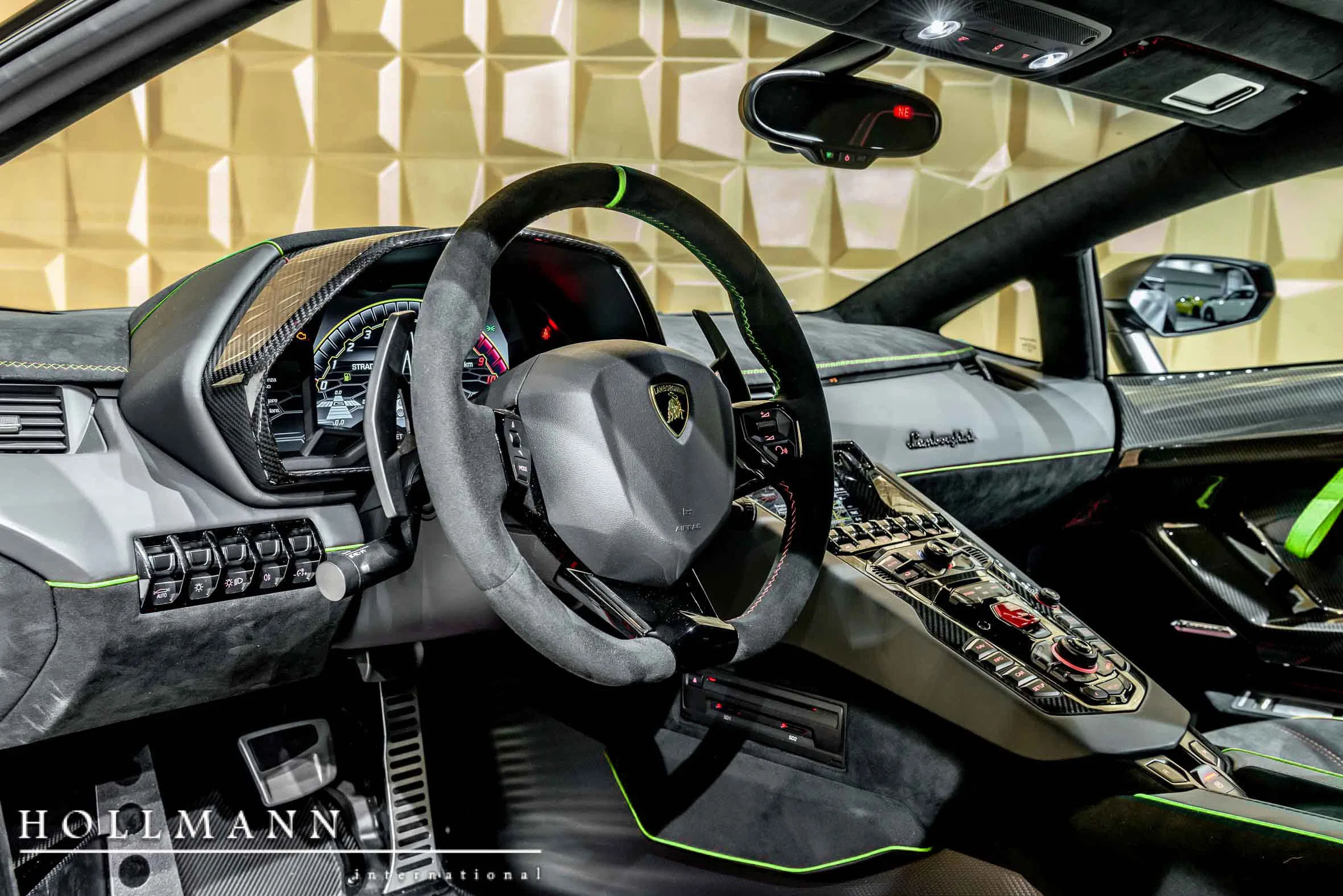 2020 Lamborghini Aventador SVJ interior, dashboard, Verde Fauns