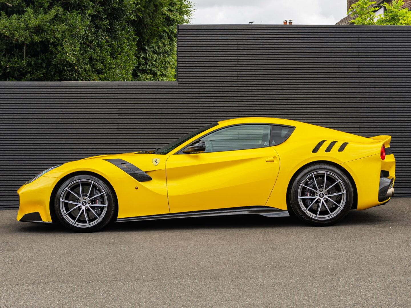 2016 Ferrari F12 TDF, 2/17