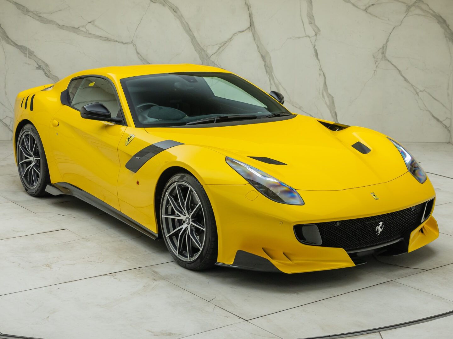 2016 Ferrari F12 TDF, 4/17