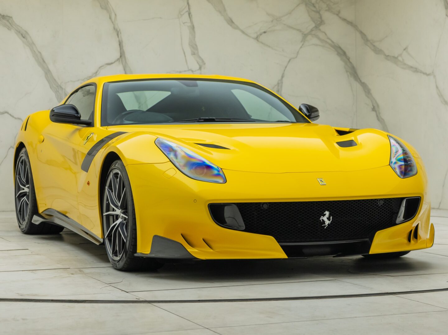 2016 Ferrari F12 TDF, 14/17