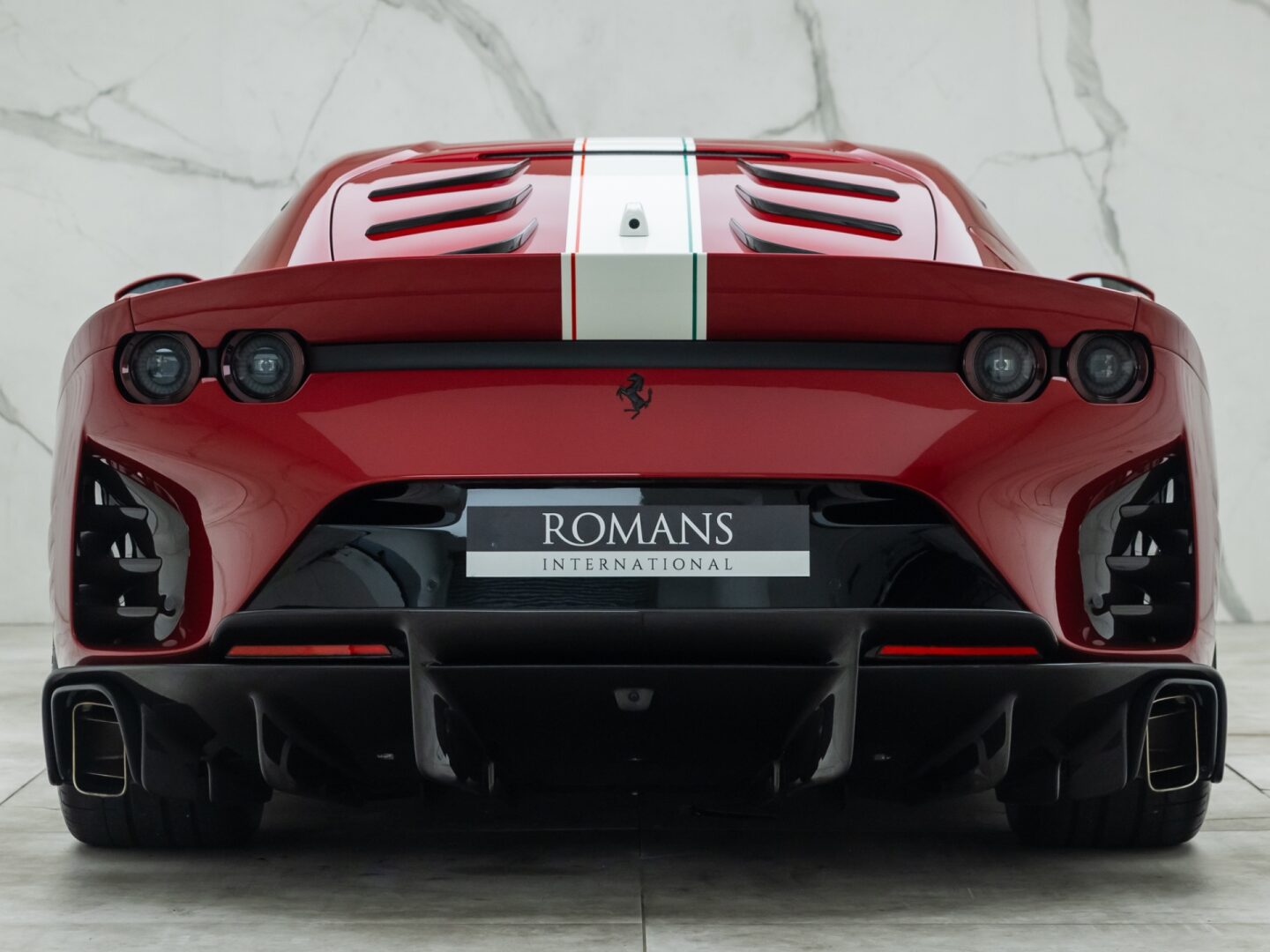 2022 Ferrari 812 Competizione, 17/17