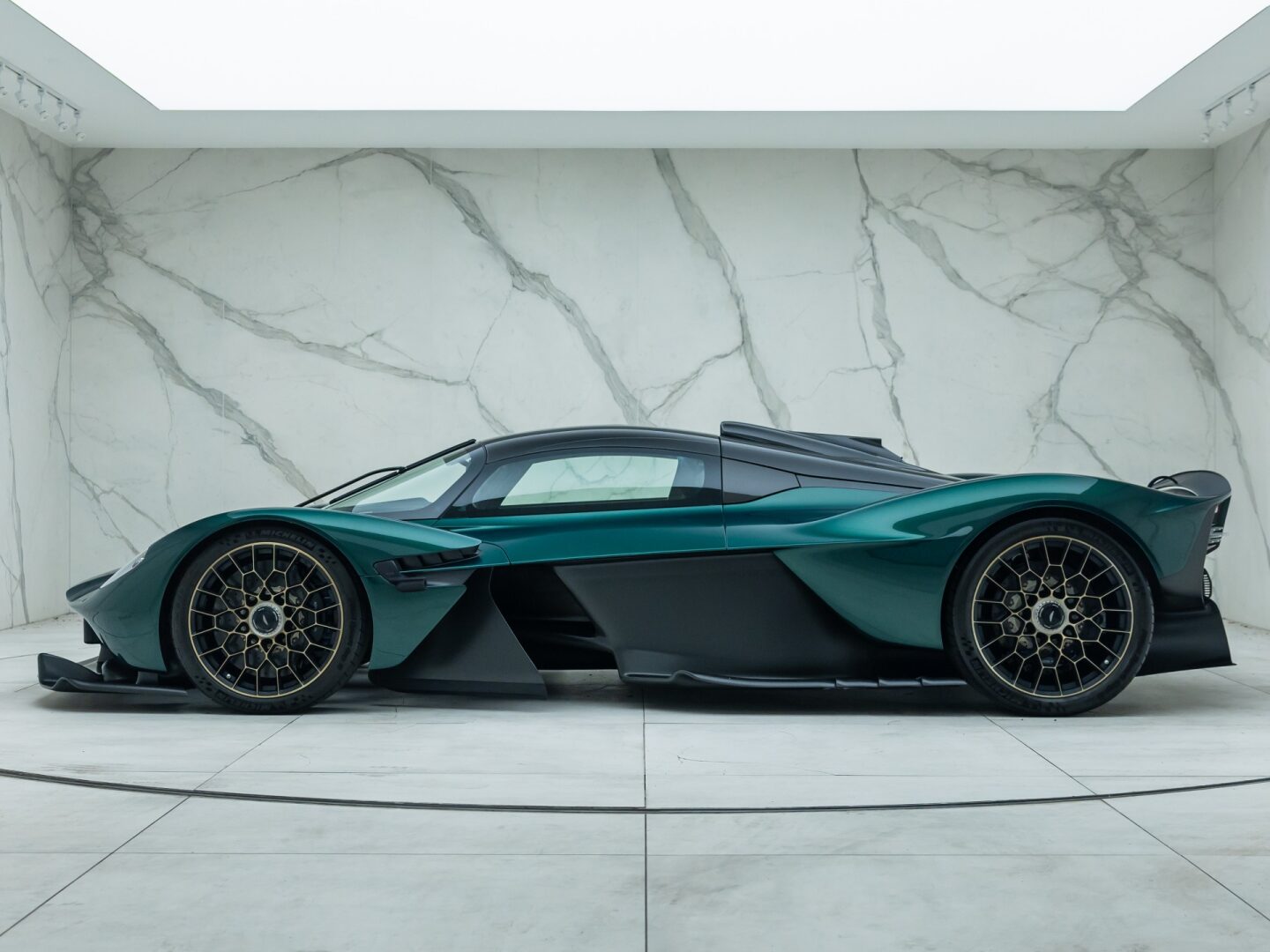 2023 Aston Martin Valkyrie, 35/41