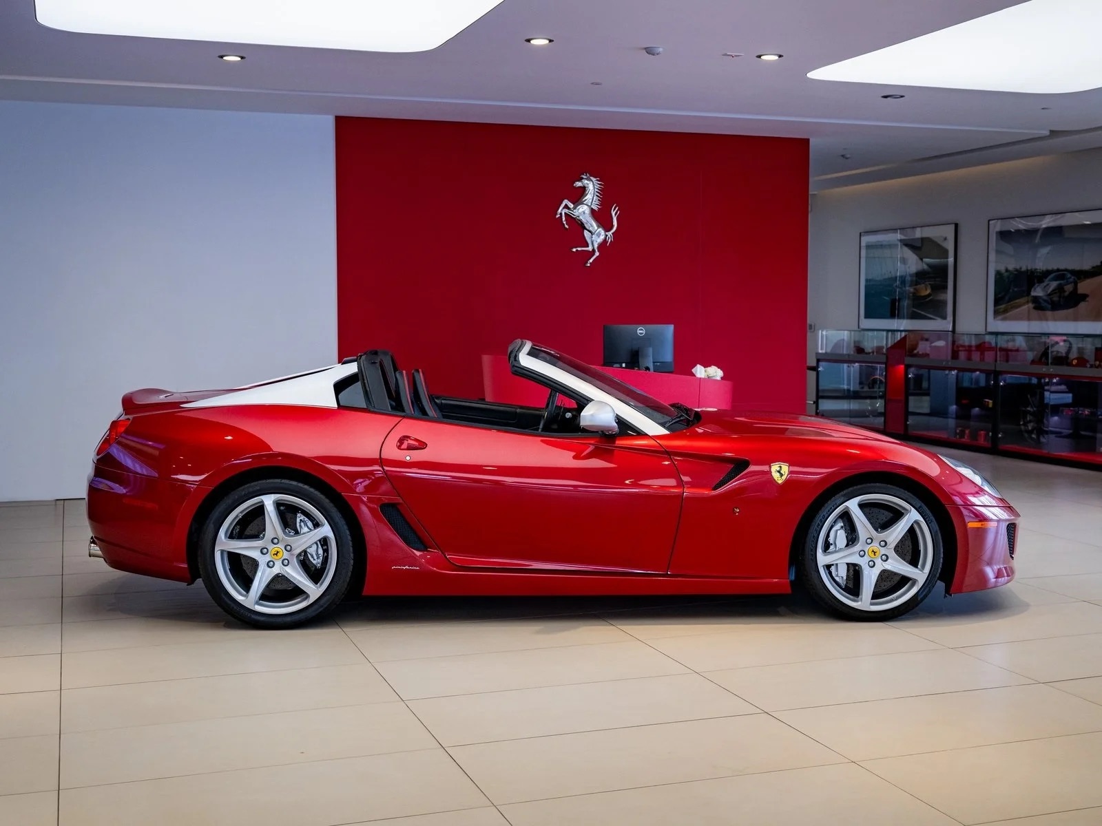 2011 Ferrari 599 SA Aperta, 17/20