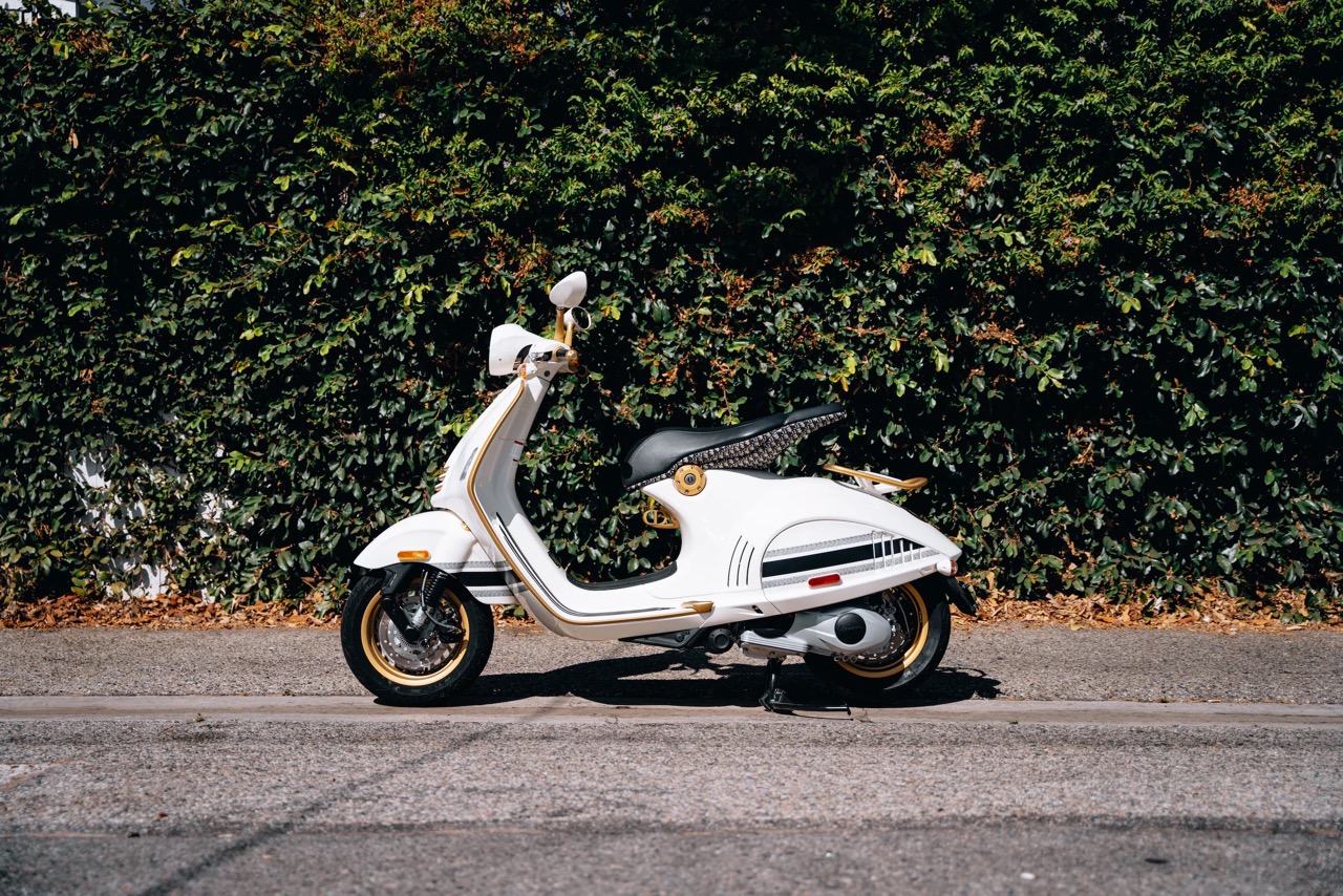 2023 Vespa 946 Christian Dior, 10/10