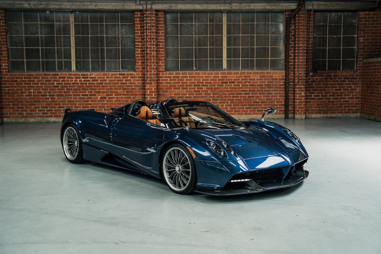 2017 Pagani Huayra Roadster, 2/35