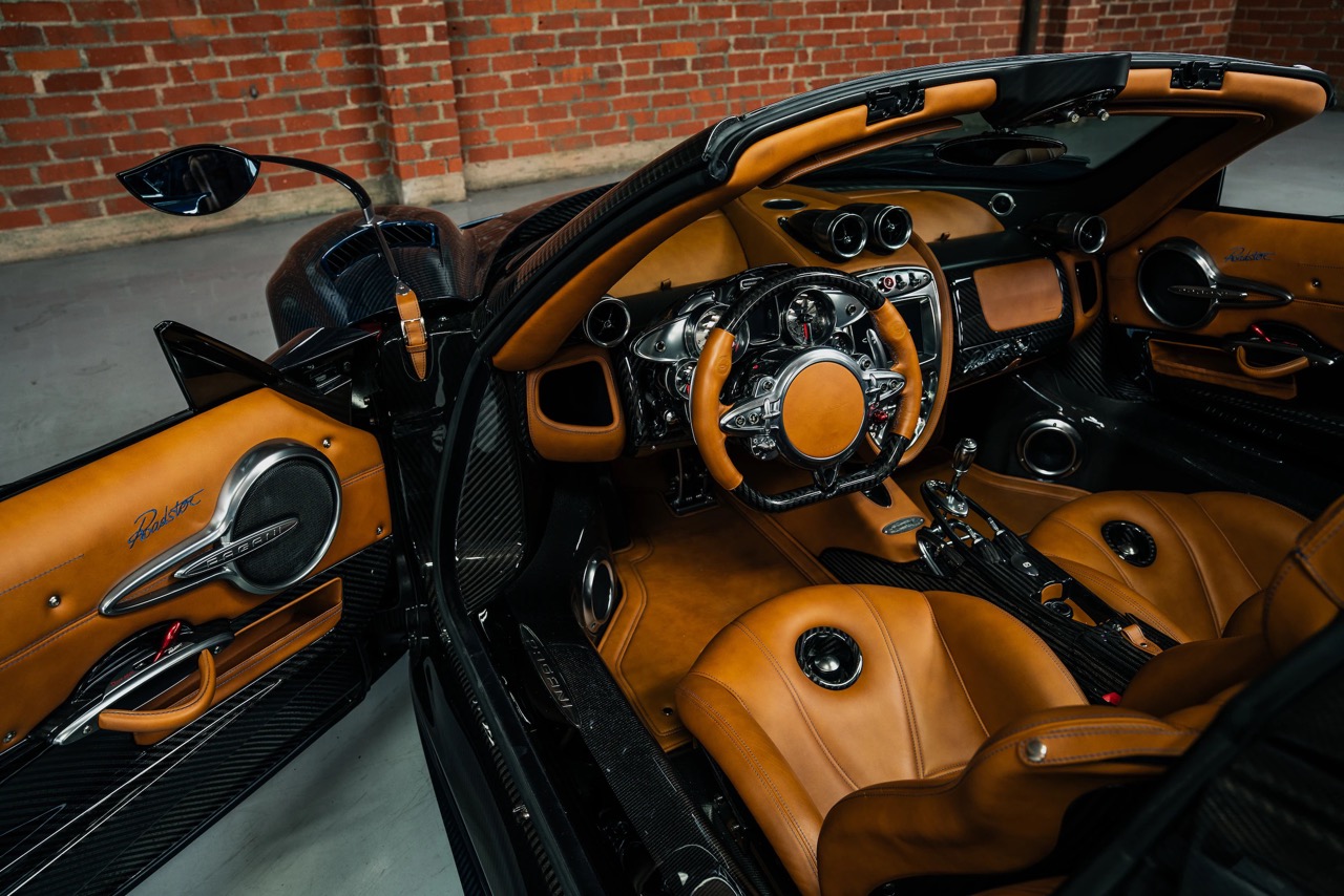 2017 Pagani Huayra Roadster, 3/35