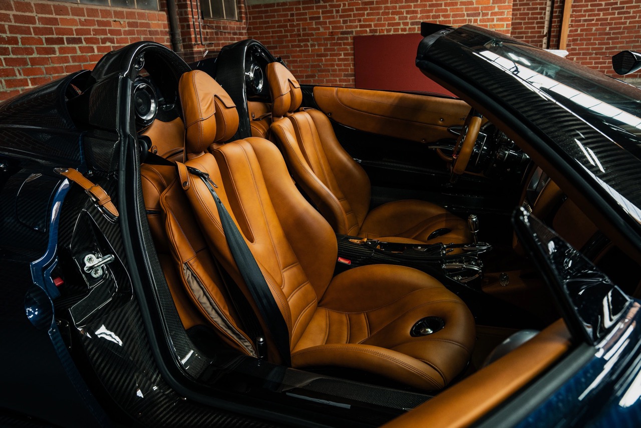 2017 Pagani Huayra Roadster, 6/35