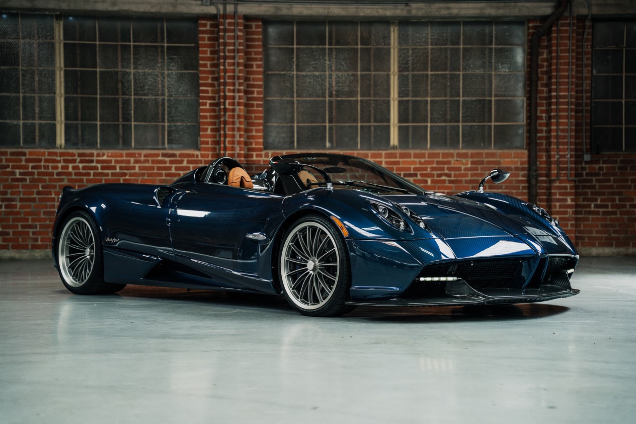 2017 Pagani Huayra Roadster, 7/35