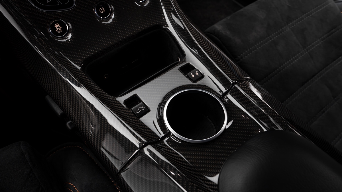 2016 Aston Martin Vantage GT12, 12/19