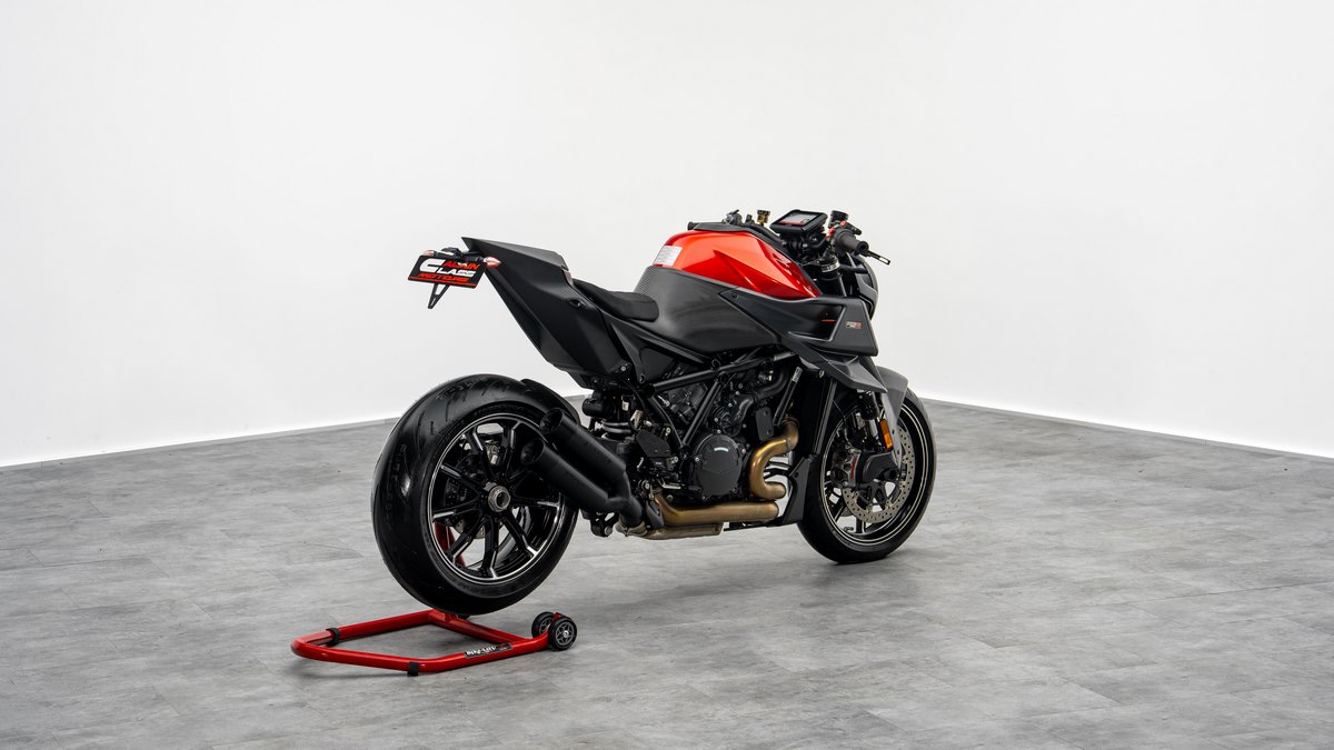 2022 BRABUS 1300 R, 12/14