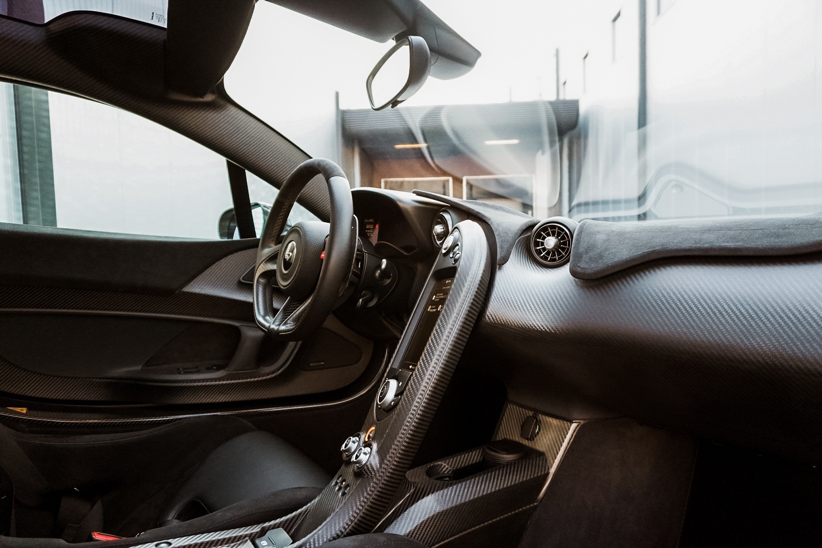 2014 McLaren P1 MSO, 5/18
