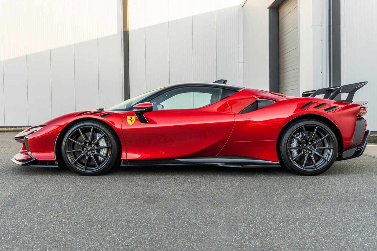 2024 Ferrari SF90 XX Stradale, 17/20