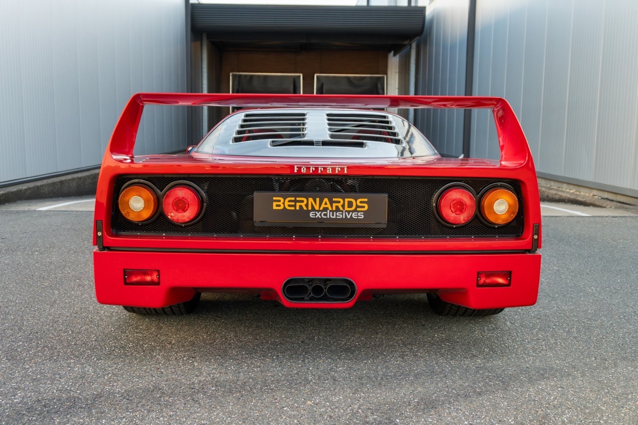 1990 Ferrari F40, 18/20