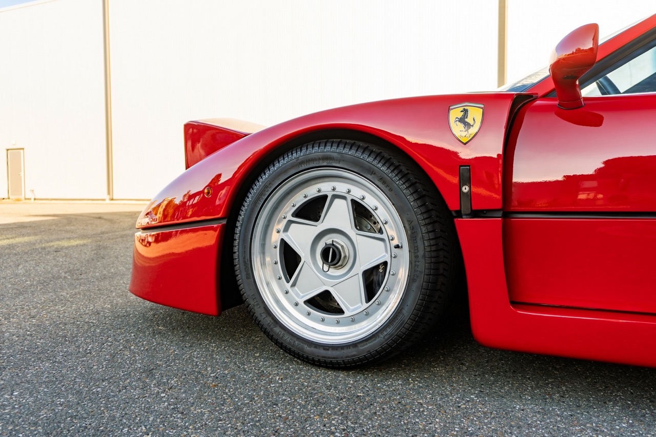 1990 Ferrari F40, 19/20