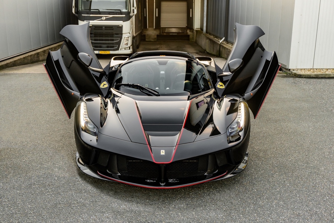 2018 Ferrari LaFerrari Aperta, 2/14