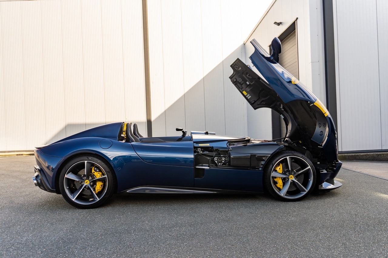 2020 Ferrari Monza SP2, 7/38