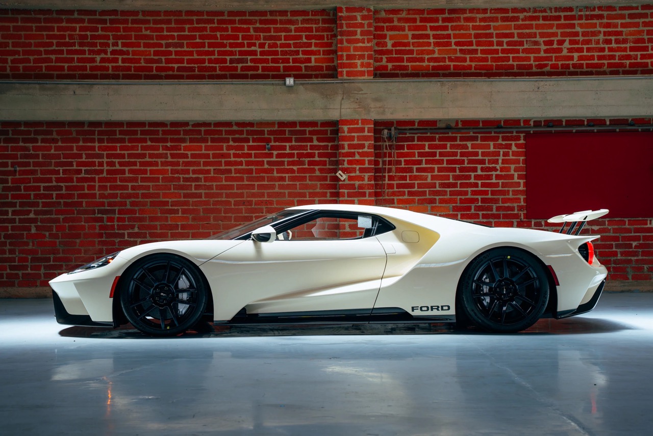 2022 Ford GT Heritage Edition, 4/14