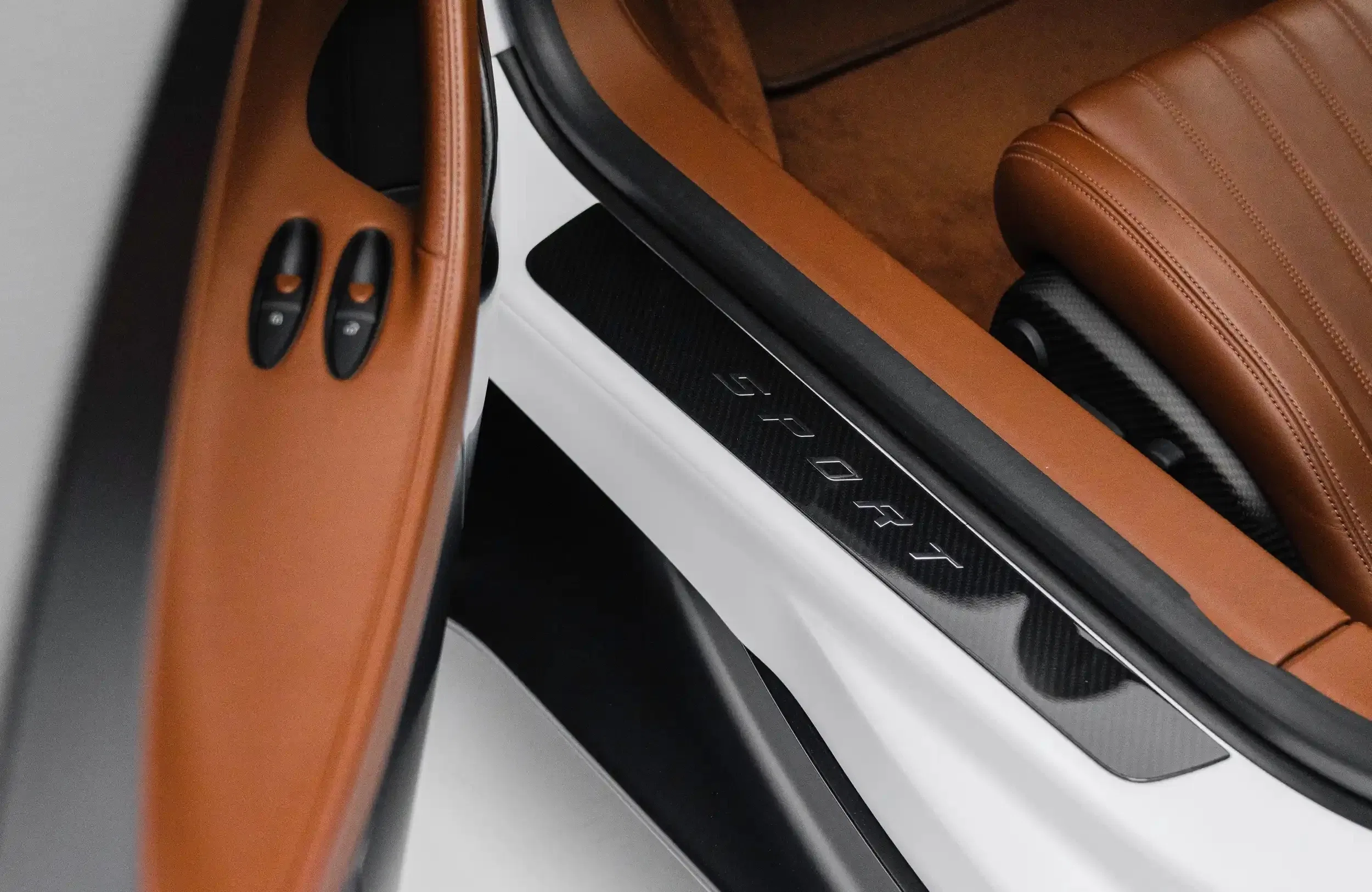 2021 Bugatti Chiron Sport 2021 interior, center console, Brown